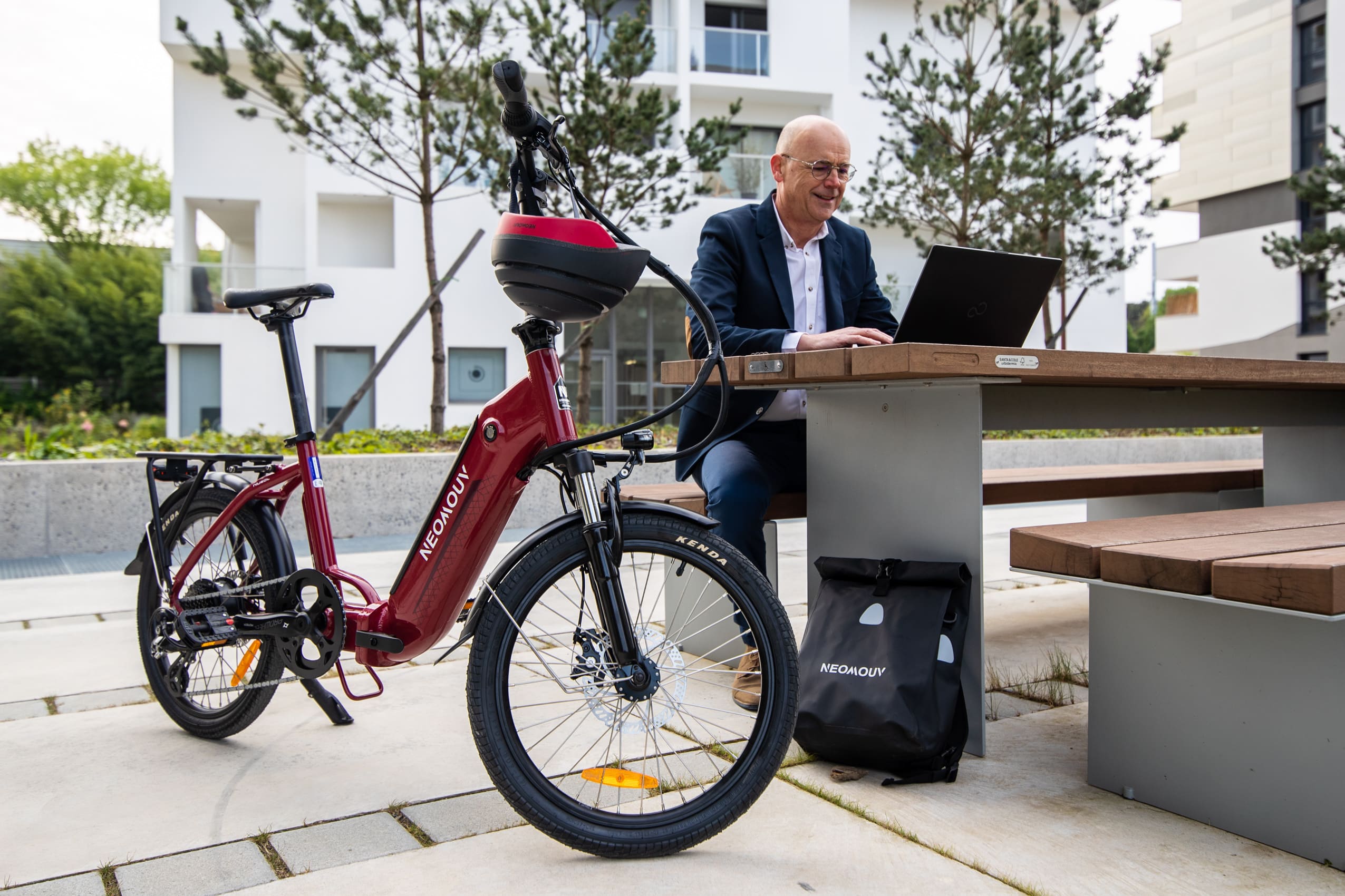 NEOMOUV, vélo électrique Ville - VTC - VTT